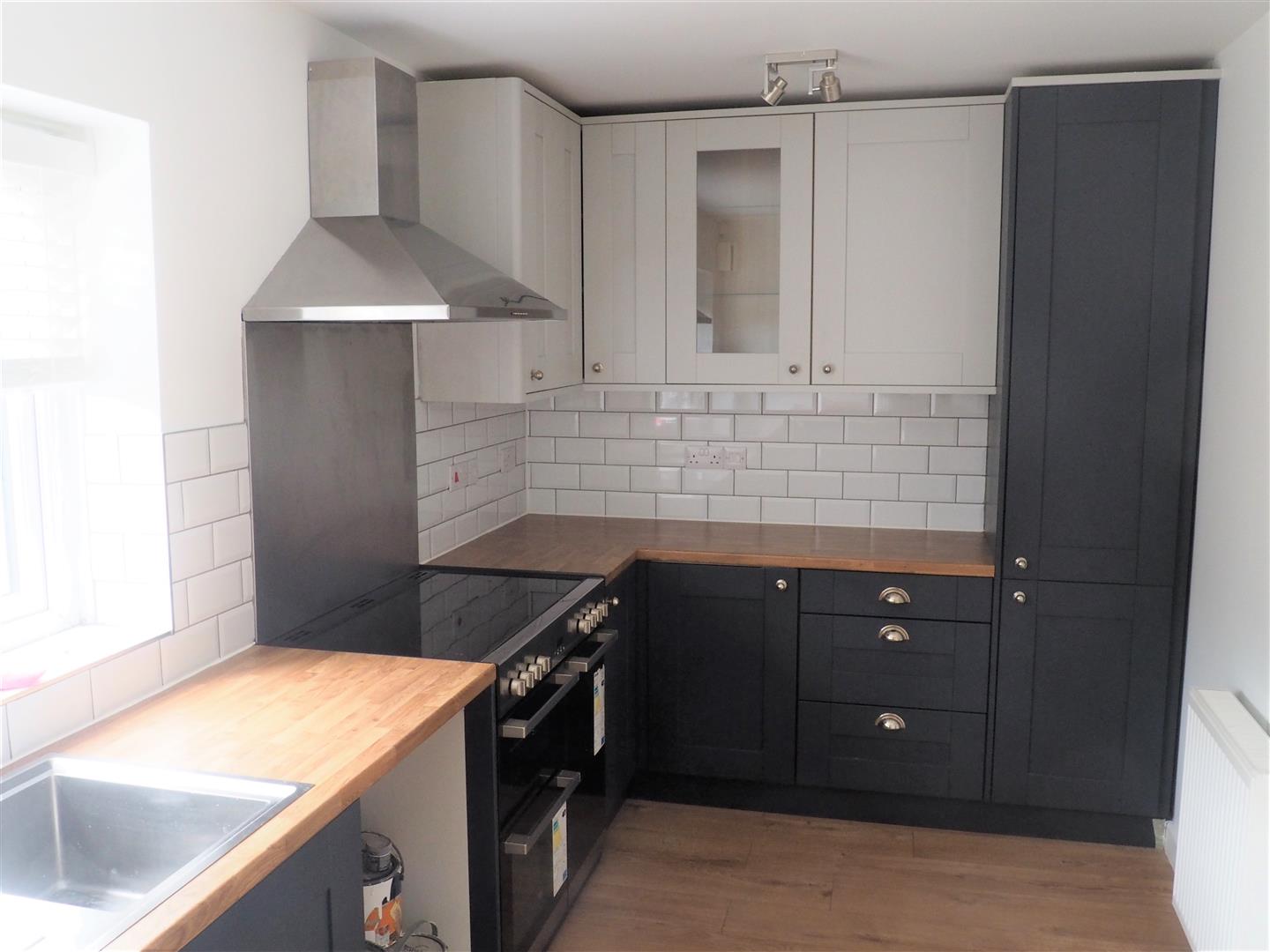Modern Fitted Kitchen